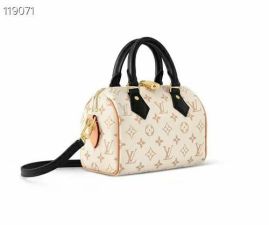 Picture of LV Lady Handbags _SKUfw149977137fw